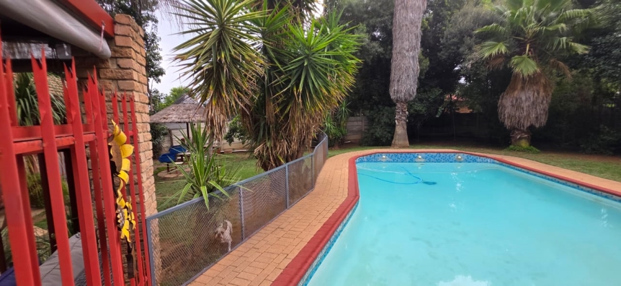 3 Bedroom Property for Sale in Flimieda North West